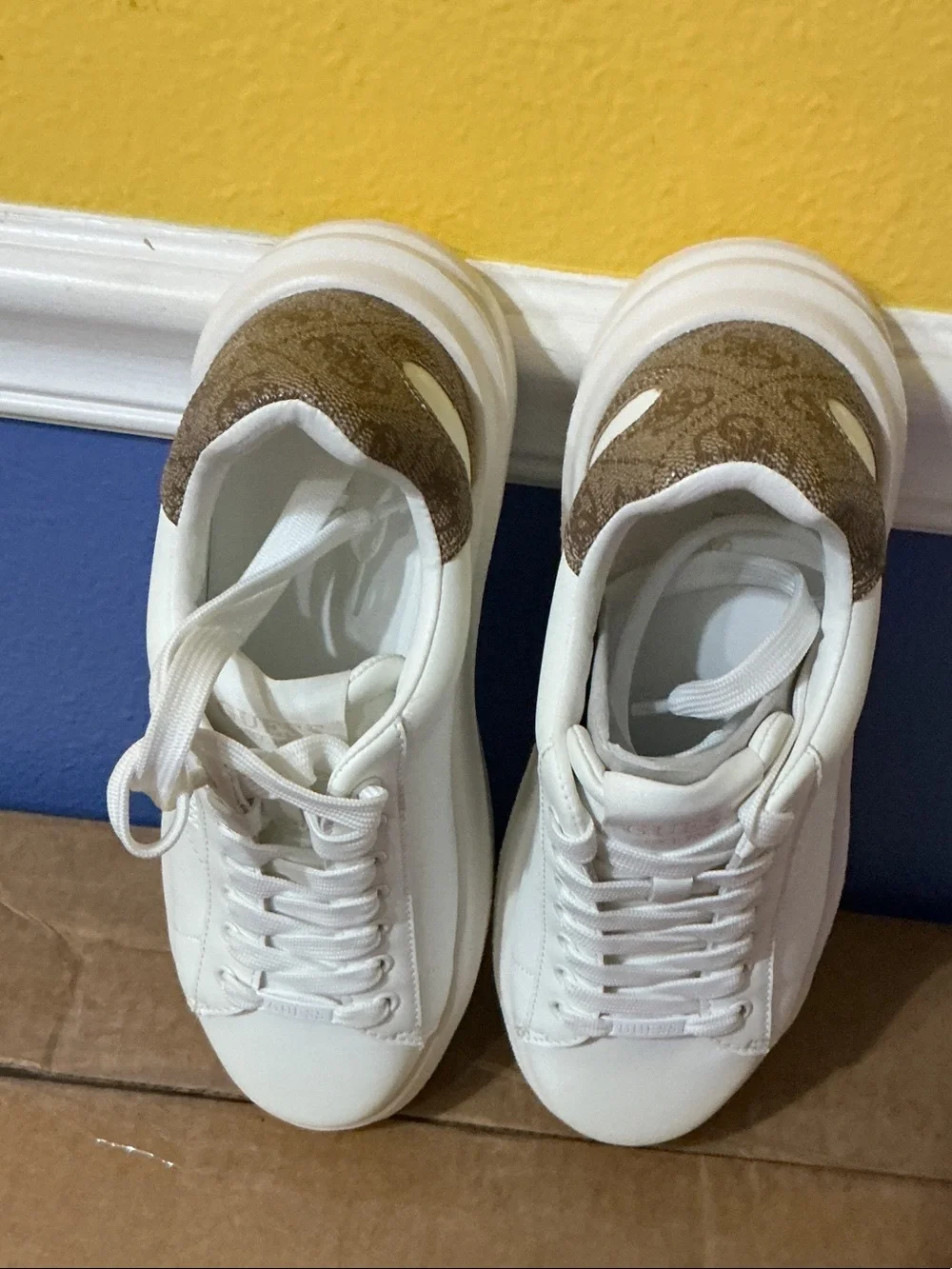 GUESS White Platform Sneakers with Brown Logo Heel 7.5 Nwb